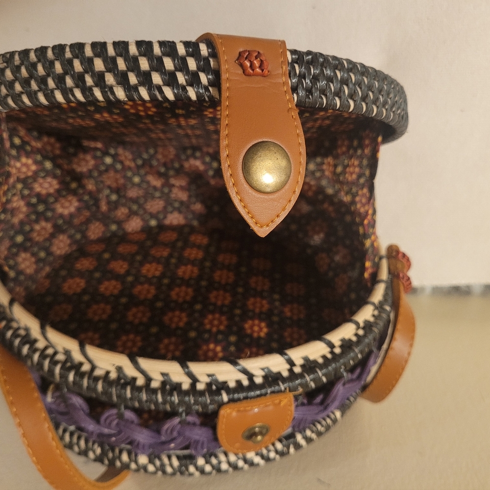 Round 8" Hand woven Rattan Wicker Straw Leather Crossbody Bag  Unique Shoulder - Picture 2 of 8